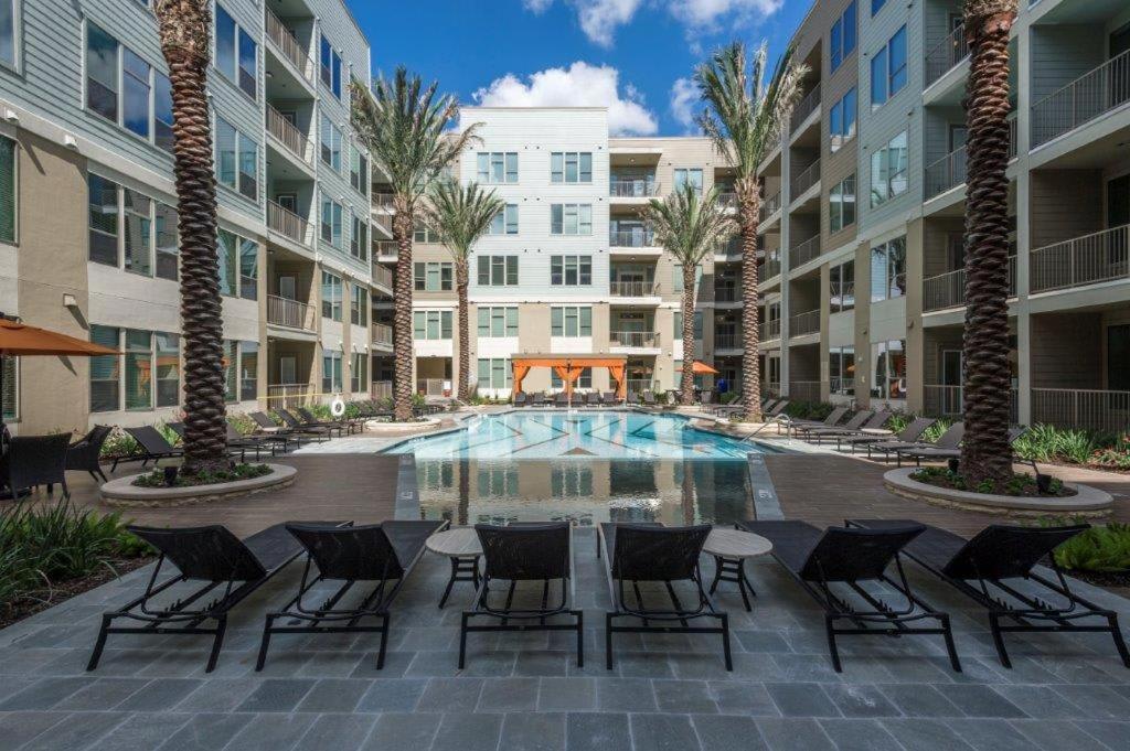 Luxury 1Br Condo Wbalcony - Galleriariver Oak Houston Exterior photo