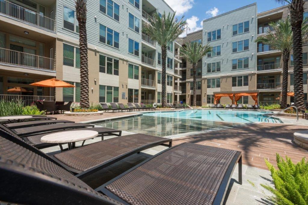 Luxury 1Br Condo Wbalcony - Galleriariver Oak Houston Exterior photo